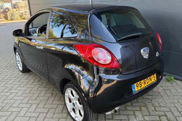 Ford Ka (2011) thumbnail 4