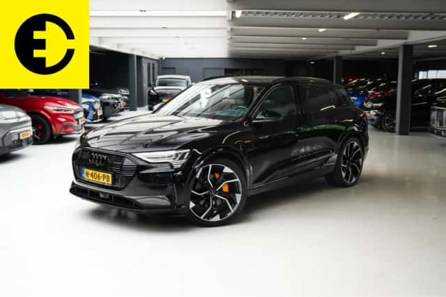 Audi e-tron (2018) thumbnail 1