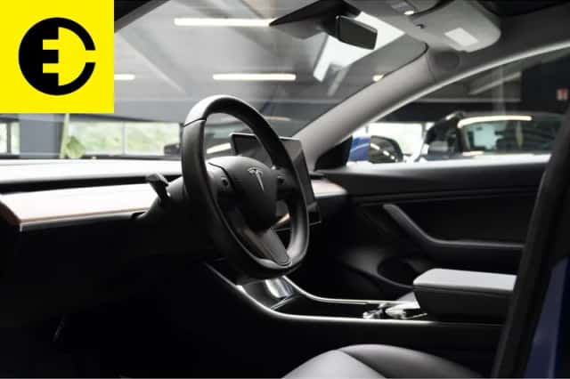 Tesla Model 3 (2019) thumbnail 4