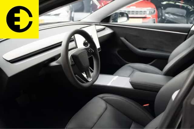 Tesla Model 3 (2023) thumbnail 4