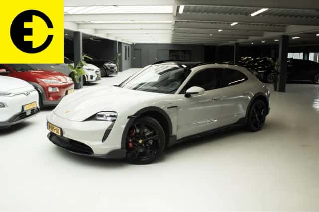 Porsche Taycan Cross Turismo (2021) thumbnail 1