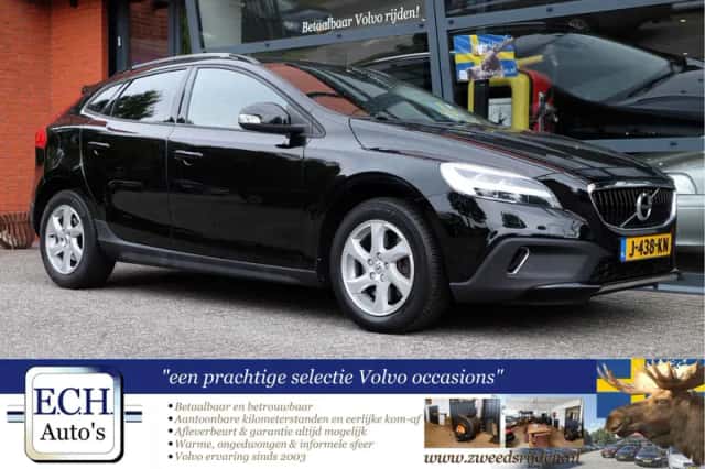 Volvo V40 Cross Country (2018) thumbnail 1