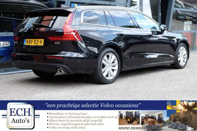 Volvo V60 (2019) thumbnail 3