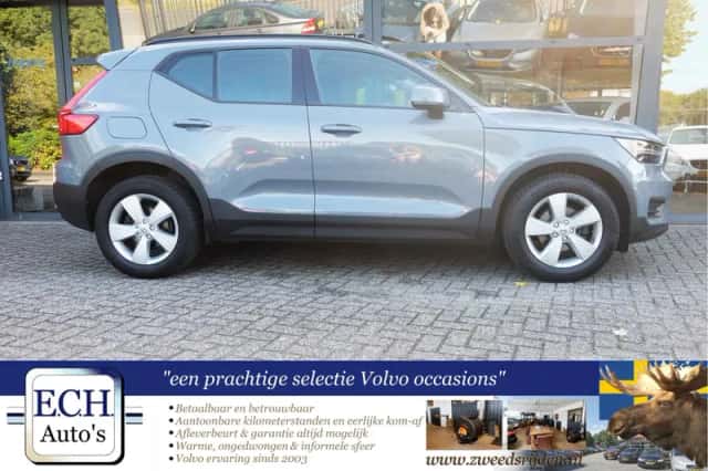 Volvo XC40 (2021) thumbnail 2