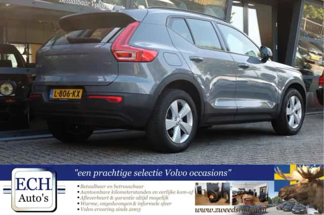 Volvo XC40 (2021) thumbnail 3