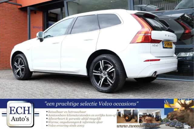 Volvo XC60 (2019) thumbnail 4