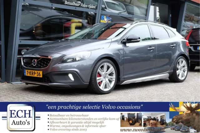 Volvo V40 Cross Country (2013) thumbnail 6