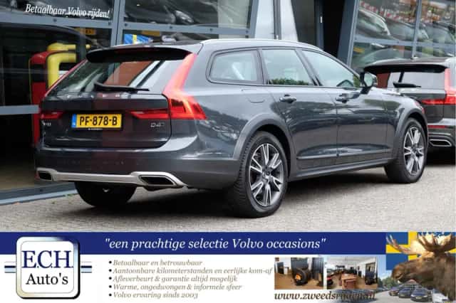 Volvo V90 Cross Country (2017) thumbnail 3
