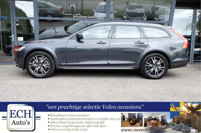 Volvo V90 Cross Country (2017) thumbnail 5