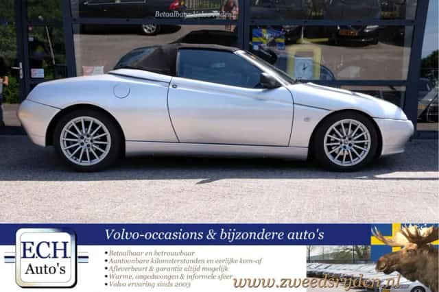 Alfa Romeo Spider (2000) thumbnail 2