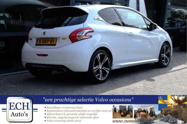 Peugeot 208 (2013) thumbnail 3