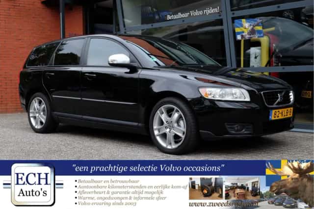 Volvo V50 (2010) thumbnail 1