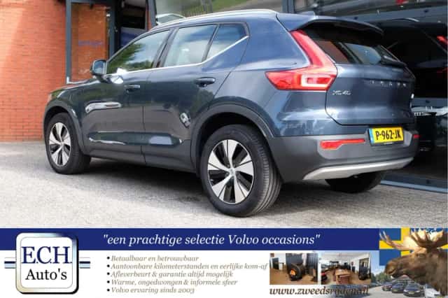 Volvo XC40 (2022) thumbnail 4