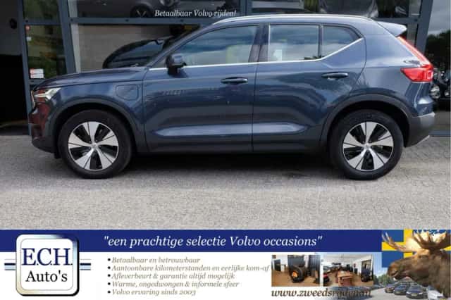 Volvo XC40 (2022) thumbnail 5