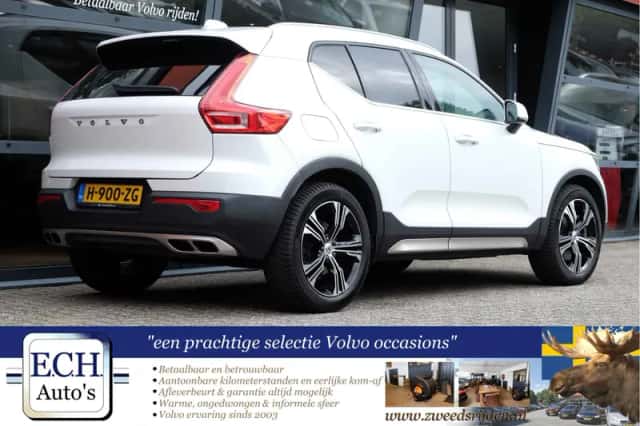 Volvo XC40 (2020) thumbnail 3