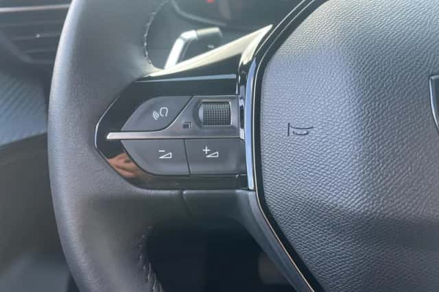 Peugeot 2008 (2025) thumbnail 4