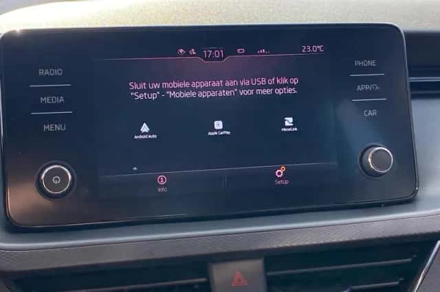 Škoda Kamiq (2023) thumbnail 5