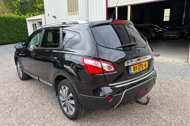 Nissan Qashqai+2 (2013) thumbnail 6