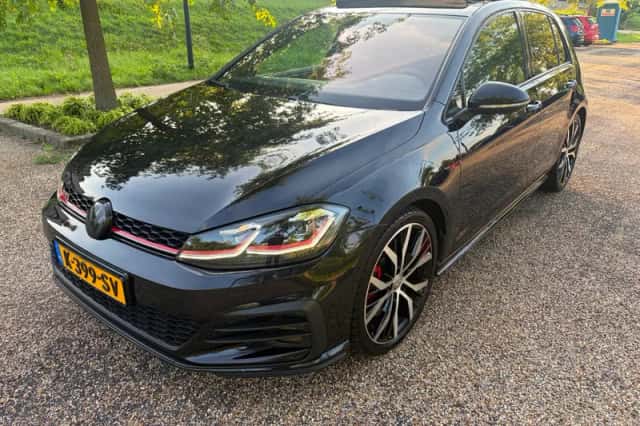 Volkswagen Golf (2018) thumbnail 5