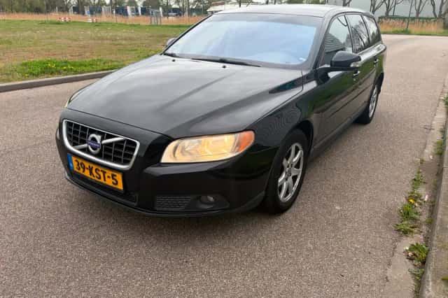 Volvo V70 (2010) thumbnail 1