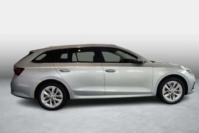 Škoda Octavia (2022) thumbnail 6
