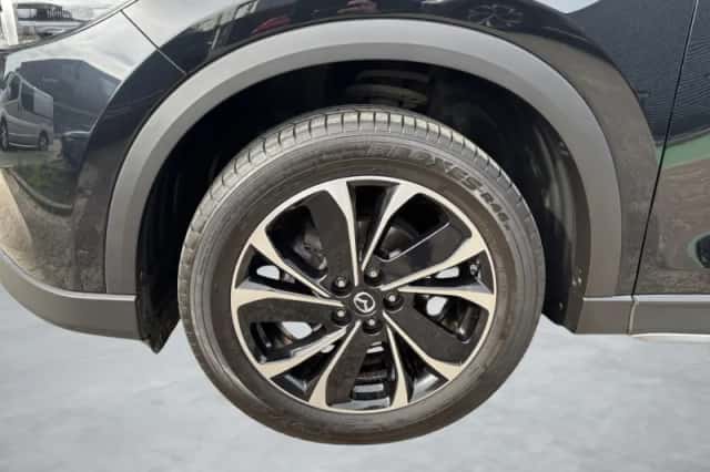 Mazda CX-5 (2022) thumbnail 2