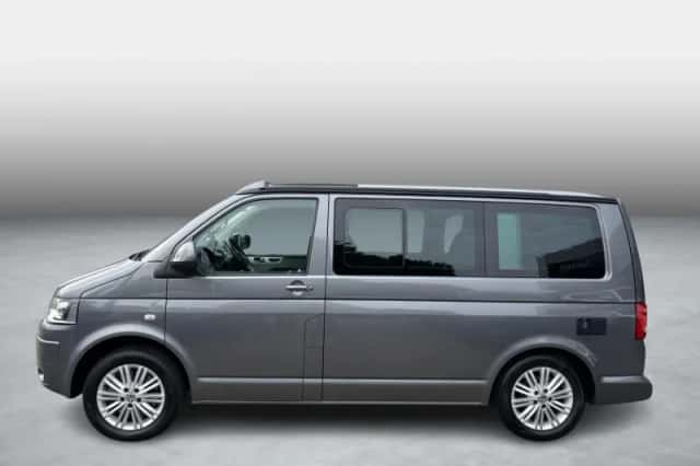 Volkswagen Transporter (2015) thumbnail 2
