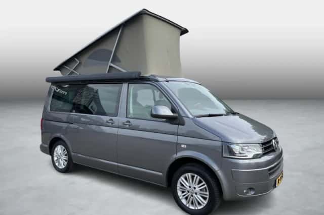 Volkswagen Transporter (2015) thumbnail 3