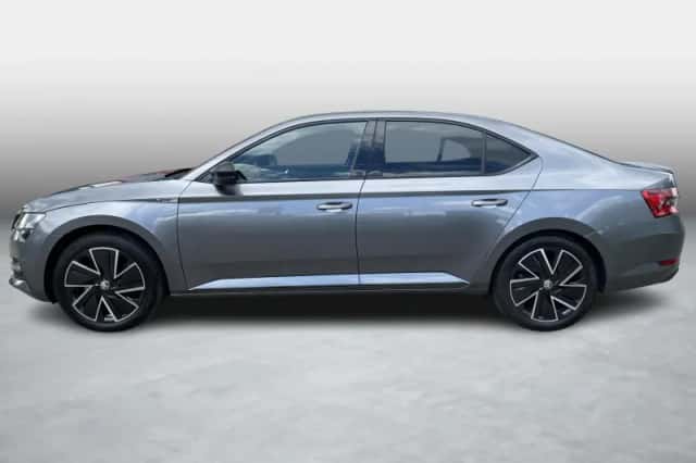 Škoda Superb (2023) thumbnail 2