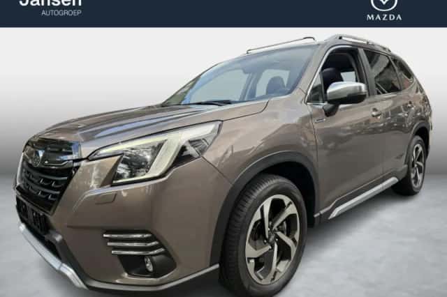Subaru Forester (2023) thumbnail 1