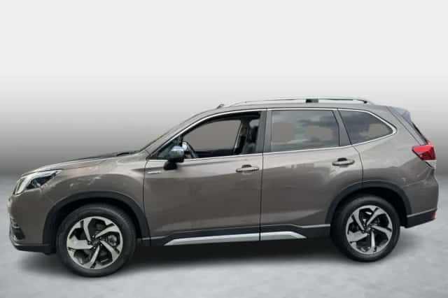Subaru Forester (2023) thumbnail 2