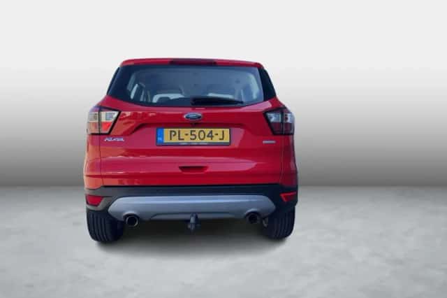 Ford Kuga (2017) thumbnail 4