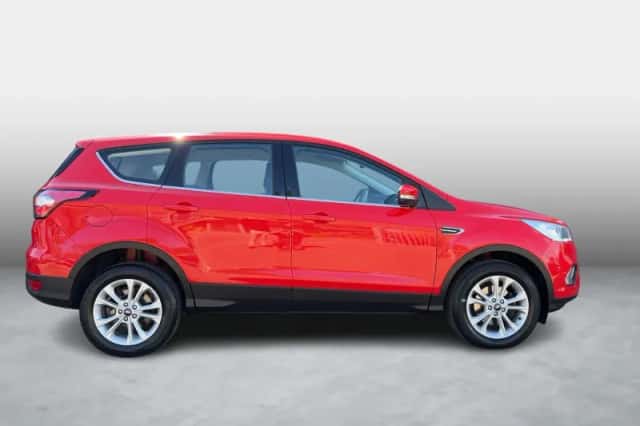 Ford Kuga (2017) thumbnail 6