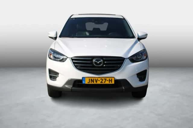 Mazda CX-5 (2017) thumbnail 2