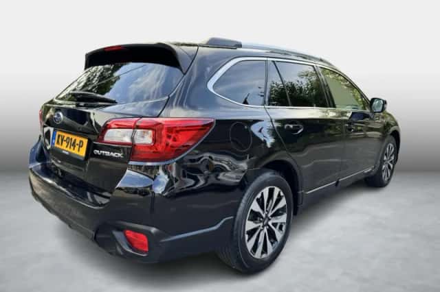 Subaru Outback (2016) thumbnail 4