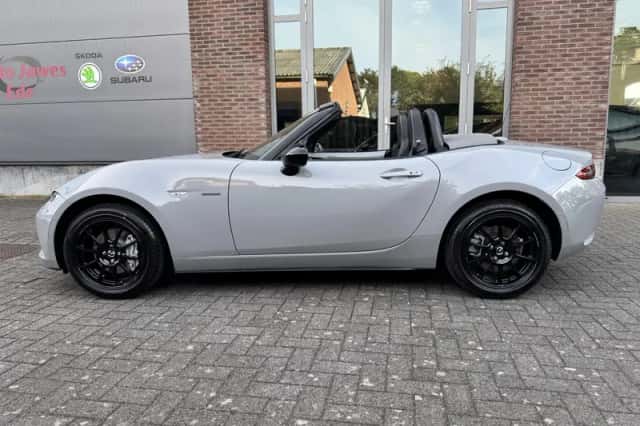 Mazda MX-5 (2026) thumbnail 2