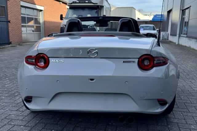 Mazda MX-5 (2026) thumbnail 4