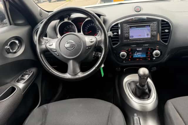 Nissan Juke (2011) thumbnail 2