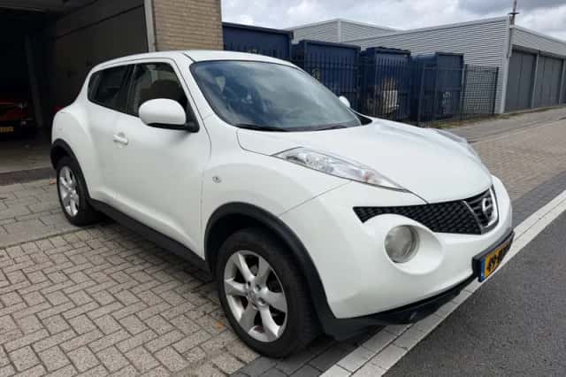 Nissan Juke (2011) thumbnail 5