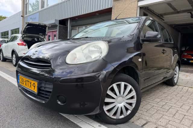 Nissan Micra (2011) thumbnail 1