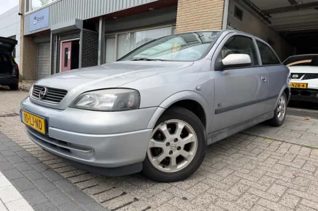 Opel Astra (2003) thumbnail 1