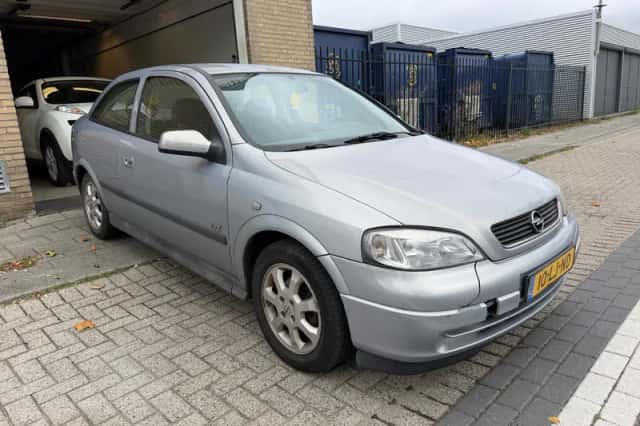 Opel Astra (2003) thumbnail 5