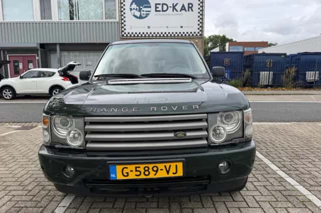 Land Rover Range Rover (2004) thumbnail 3