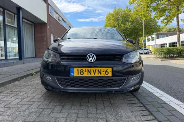 Volkswagen Polo (2010) thumbnail 3