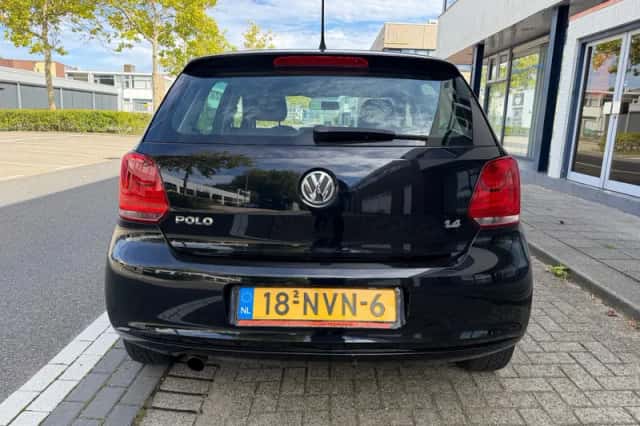 Volkswagen Polo (2010) thumbnail 6