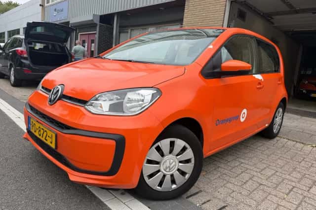 Volkswagen Up (2017) thumbnail 1