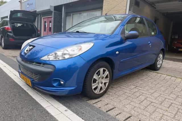 Peugeot 206 (2010) thumbnail 1