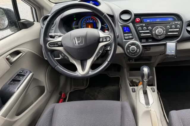 Honda Insight (2010) thumbnail 2