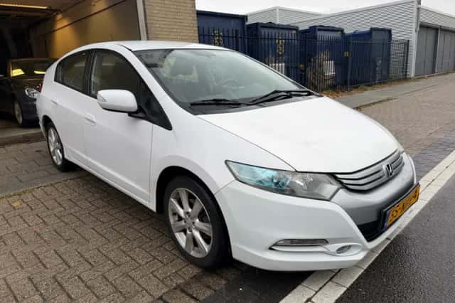 Honda Insight (2010) thumbnail 5