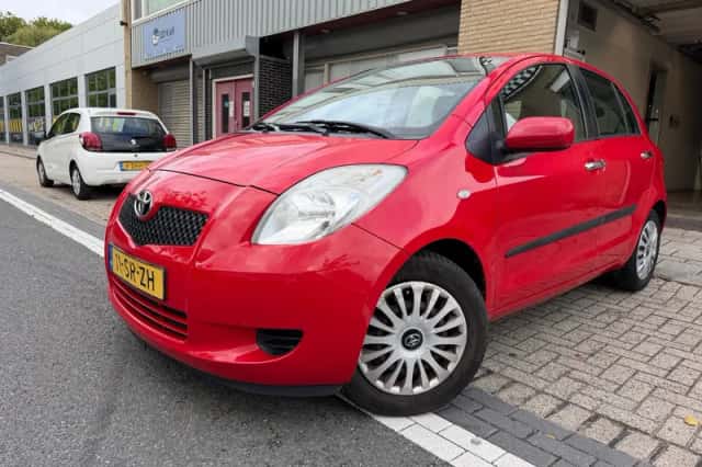 Toyota Yaris (2006) thumbnail 1